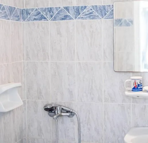 White Wave 1 , 3min Walk From شقة