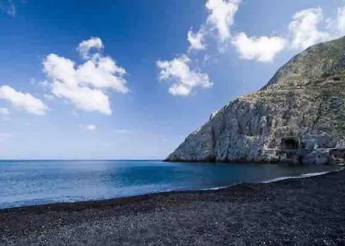 White Wave 1 , 3min Walk From